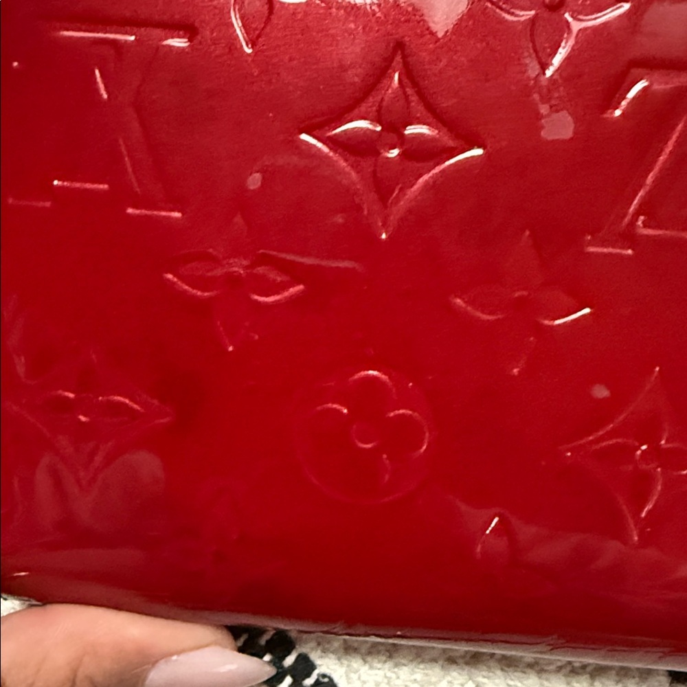 AUTHENTIC Louis Vuitton Shiny Red Monogram Wallet - Picture 2 of 9
